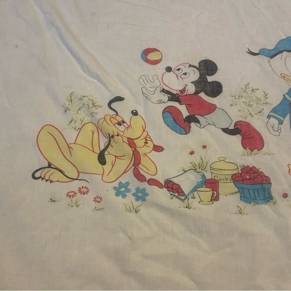 Vintage Disney 60’s 70’s Mickey Minnie Pluto Picnic Twin Size Flat Bed Sheet - Picture 2 of 16